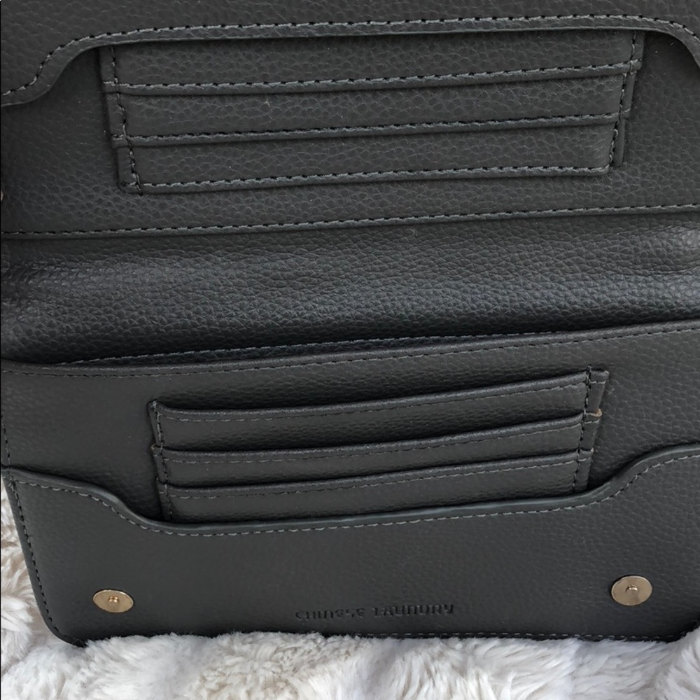 Pretty dusty pink and gray wallet. - Picture 4 of 5
